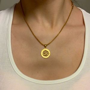 14k gold filled vintage Zodiac Scorpio necklace